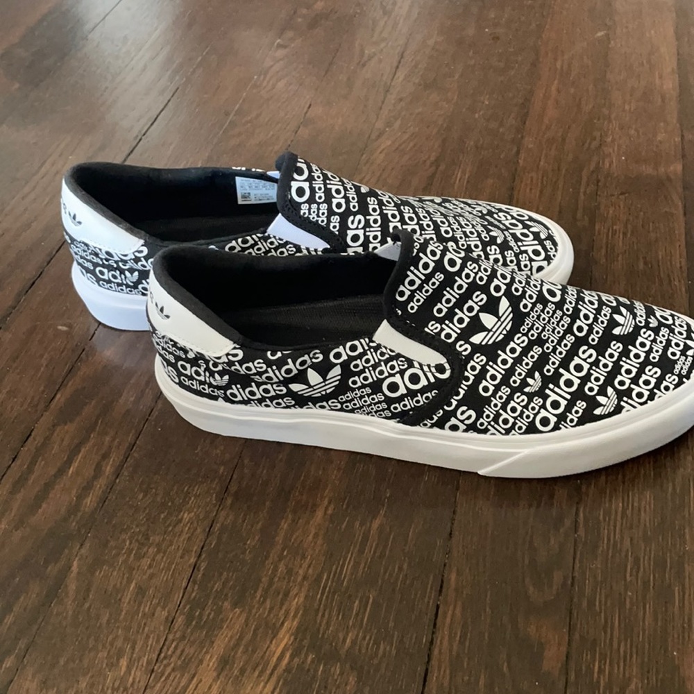 Men’s Adidas Shoe